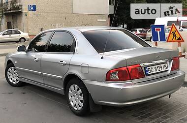 Седан Kia Magentis 2004 в 