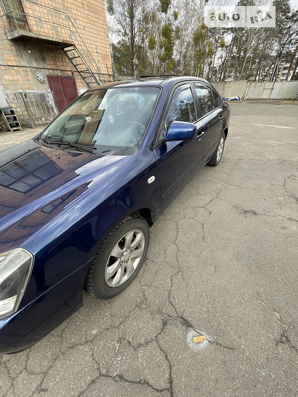 Седан Kia Magentis 2006 в Буче