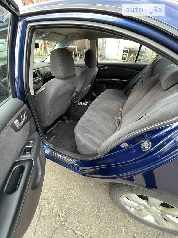 Седан Kia Magentis 2006 в Буче