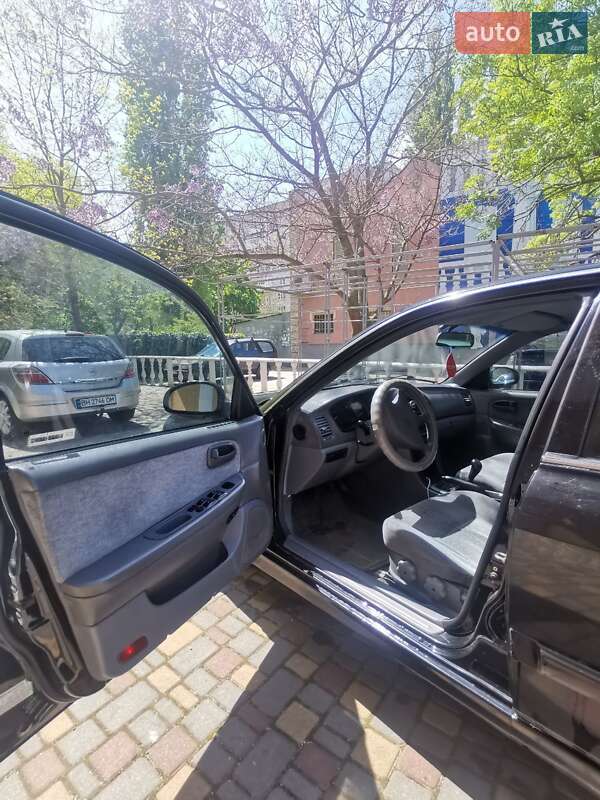 Седан Kia Magentis 2004 в Одесі