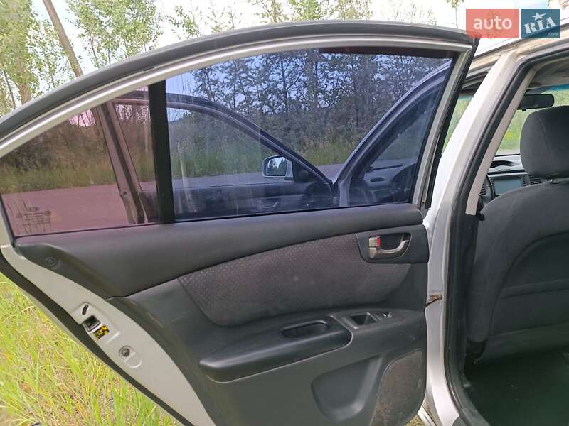 Седан Kia Magentis 2007 в Обухове