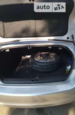 Седан Kia Magentis 2009 в 