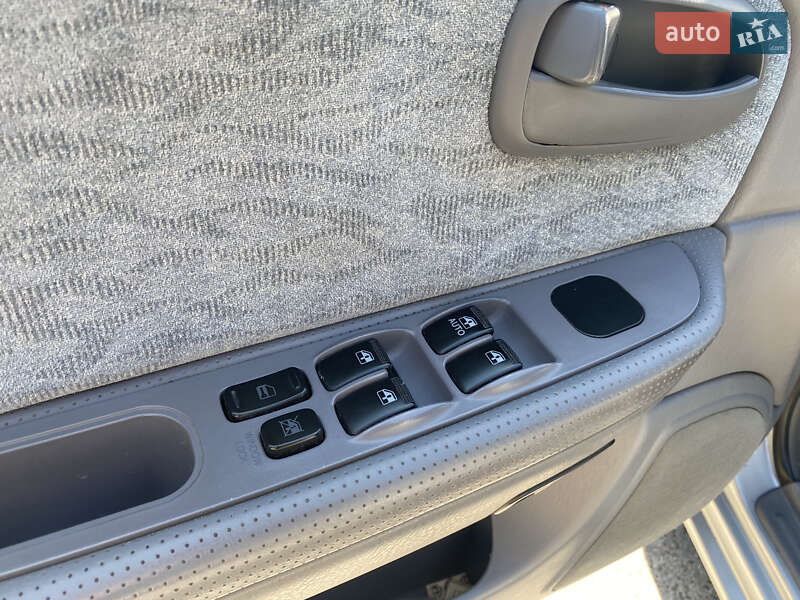 Седан Kia Magentis 2005 в Луцьку