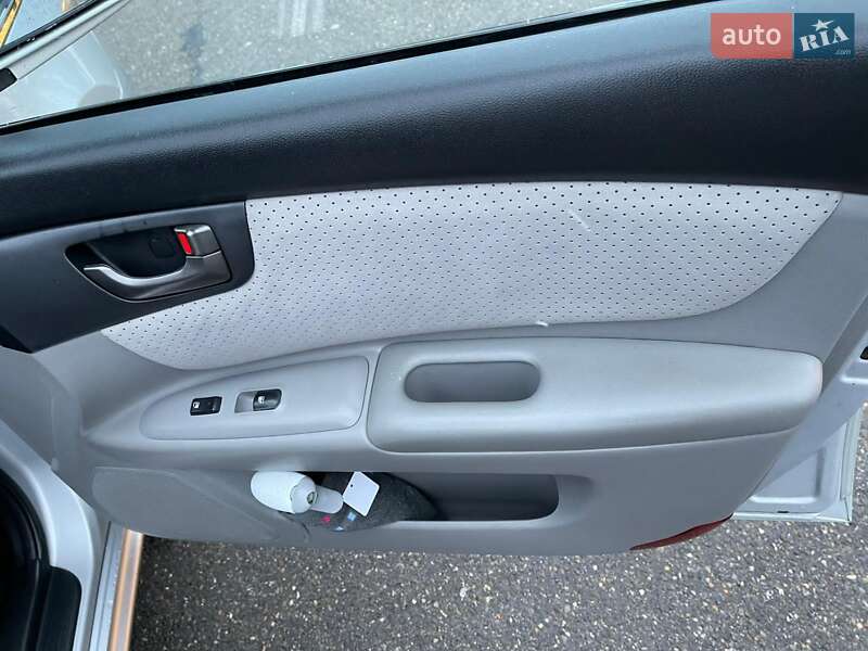 Седан Kia Magentis 2009 в Львові фото 12 Седан Kia Magentis 2009 в Львові