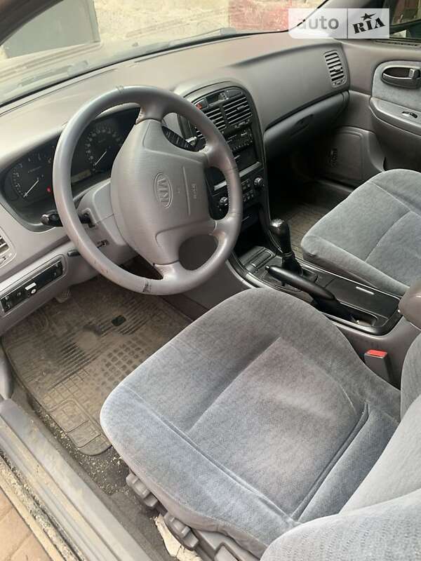 Седан Kia Magentis 2005 в Кропивницькому