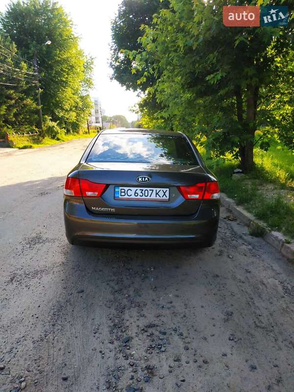 Седан Kia Magentis 2008 в Львові