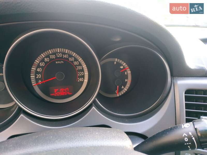 Седан Kia Magentis 2008 в Львові