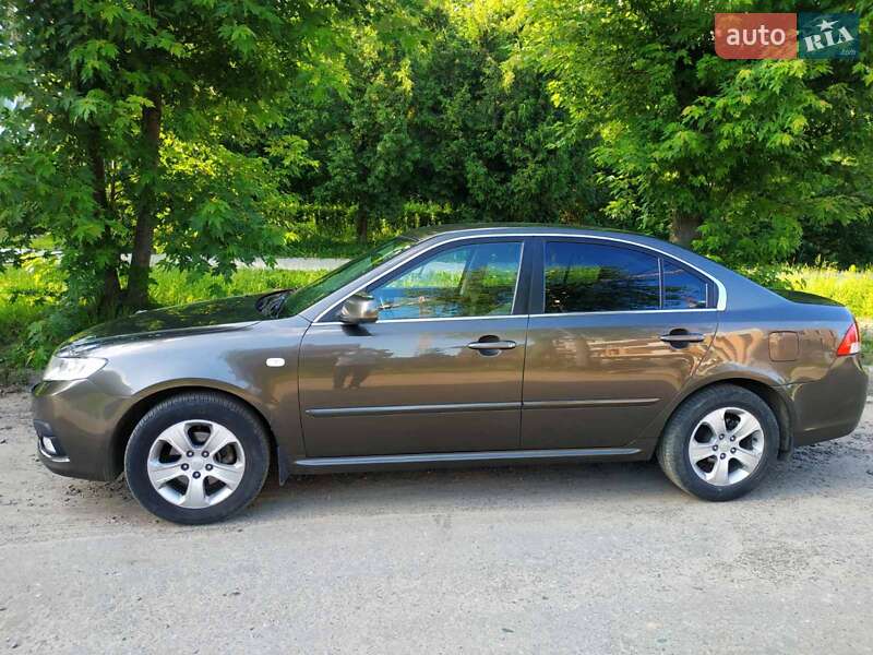 Седан Kia Magentis 2008 в Львові