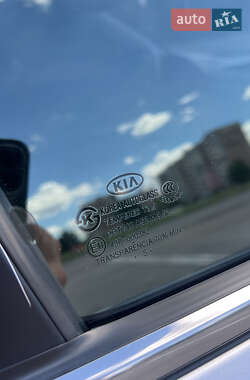 Седан Kia Magentis 2009 в 