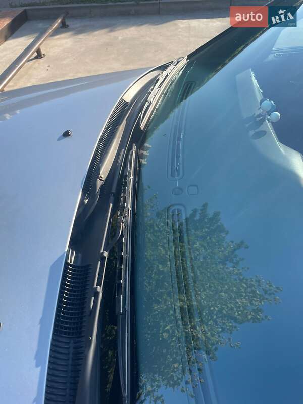 Седан Kia Magentis 2006 в Днепре