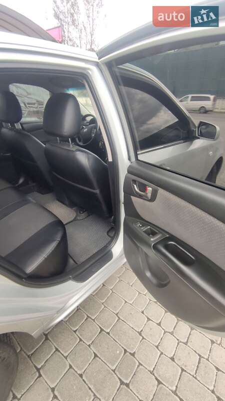 Седан Kia Magentis 2009 в Надвірній