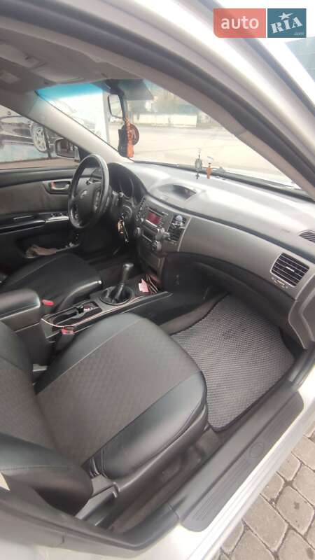 Седан Kia Magentis 2009 в Надвірній