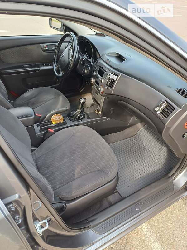 Седан Kia Magentis 2008 в Києві