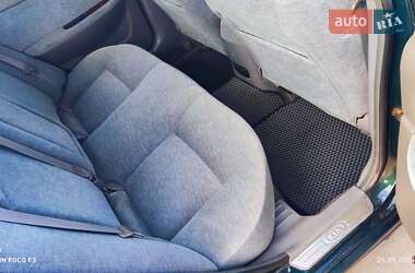 Седан Kia Magentis 2005 в 