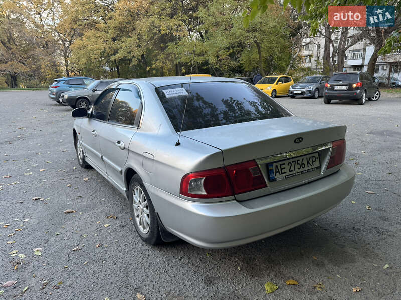 Седан Kia Magentis 2004 в Днепре