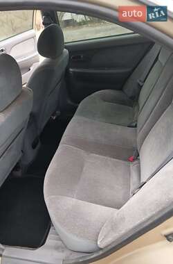 Седан Kia Magentis 2001 в 