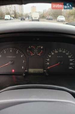Седан Kia Magentis 2001 в 
