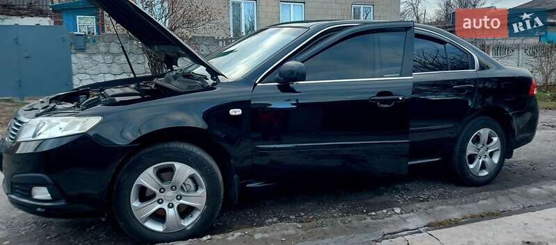 Седан Kia Magentis 2008 в Каменском