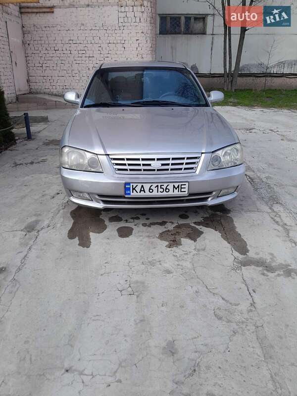 Седан Kia Magentis 2002 в Києві