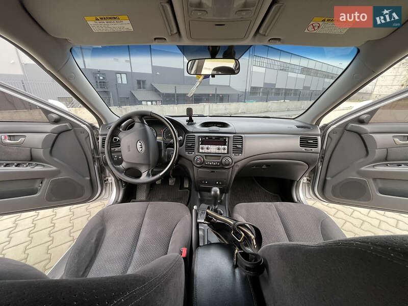 Седан Kia Magentis 2006 в Івано-Франківську