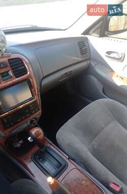 Седан Kia Magentis 2001 в 