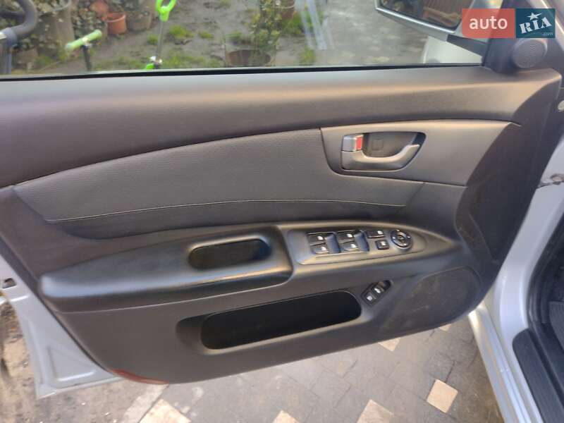 Седан Kia Magentis 2008 в Львове