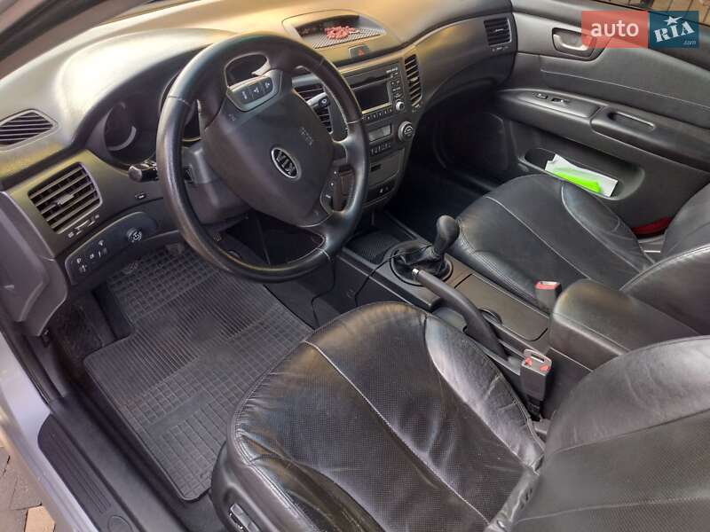 Седан Kia Magentis 2008 в Львове