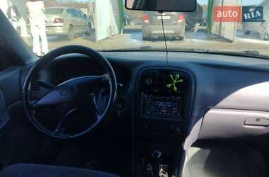Седан Kia Magentis 2004 в 