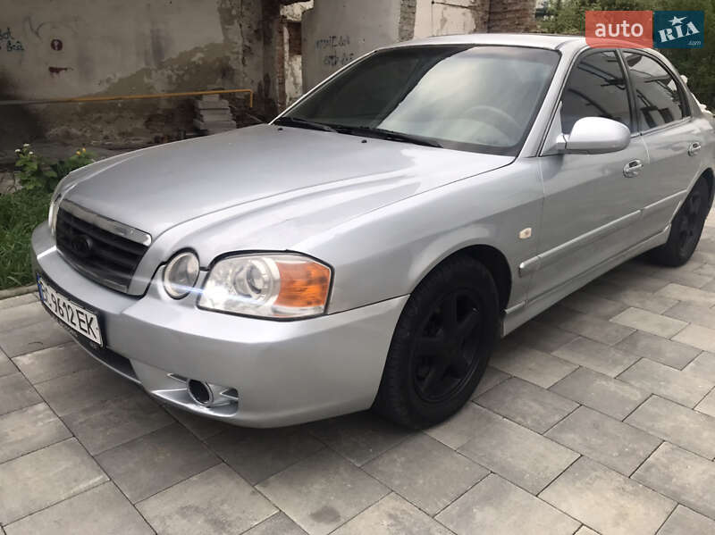 Седан Kia Magentis 2004 в 