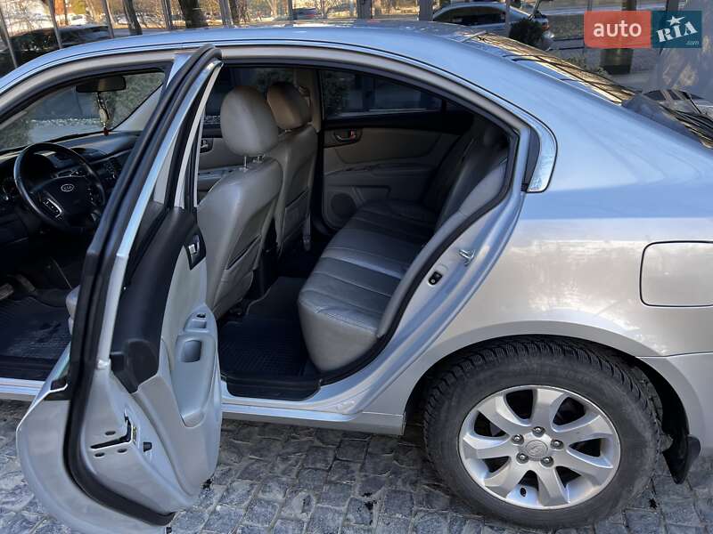 Седан Kia Magentis 2008 в Львові