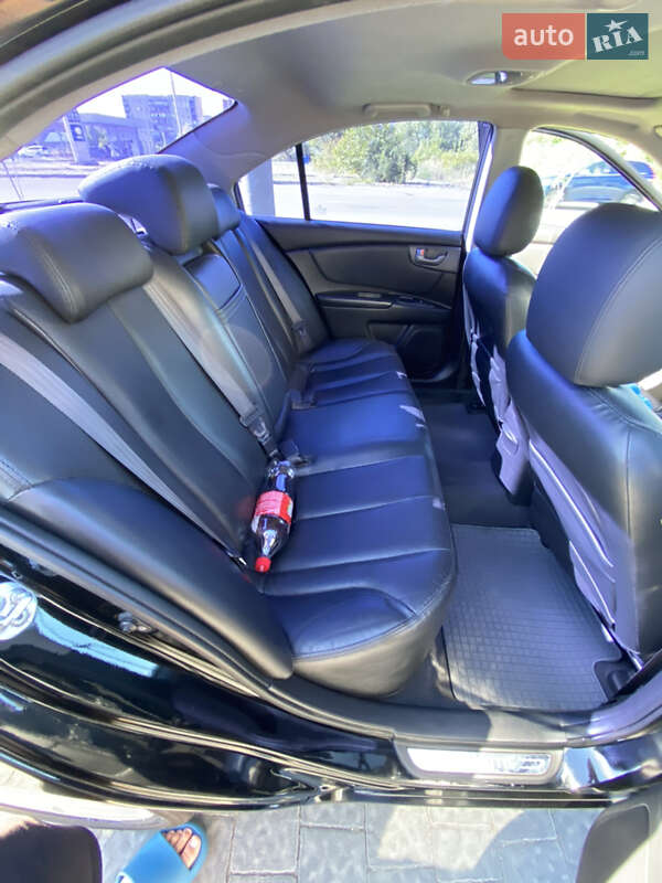Седан Kia Magentis 2008 в Ужгороді