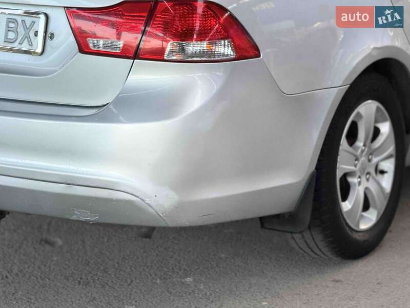 Седан Kia Magentis 2008 в Львове