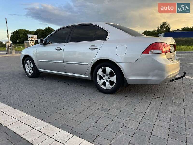 Седан Kia Magentis 2008 в Львове
