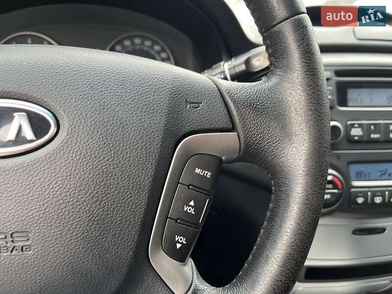 Седан Kia Magentis 2008 в Киеве