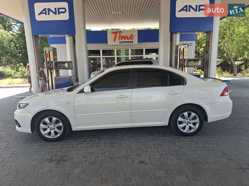 Седан Kia Magentis 2009 в Николаеве
