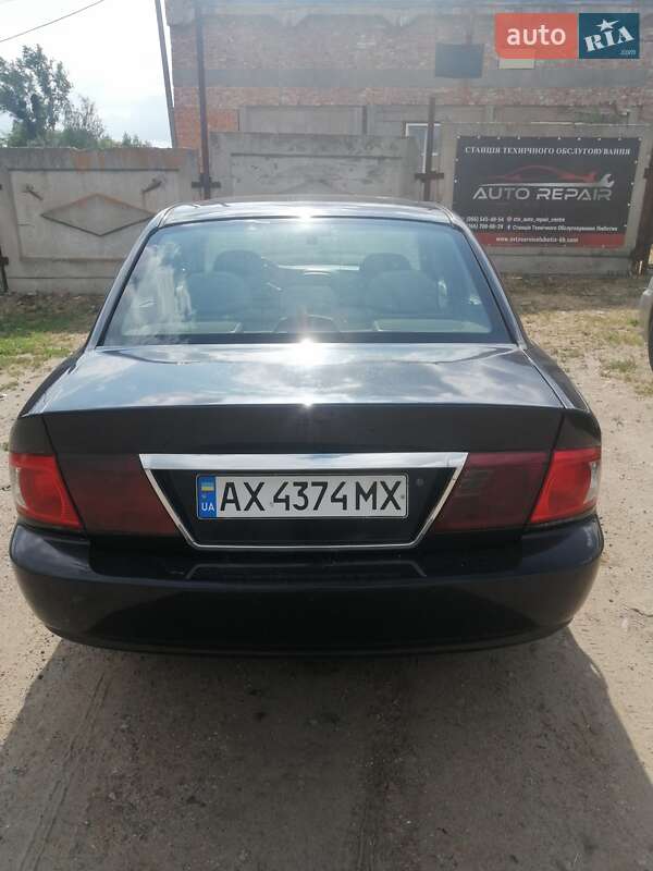 Седан Kia Magentis 2004 в Люботине