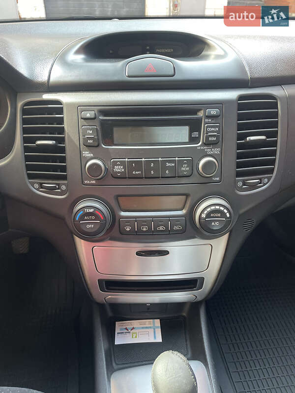 Седан Kia Magentis 2008 в Дніпрі