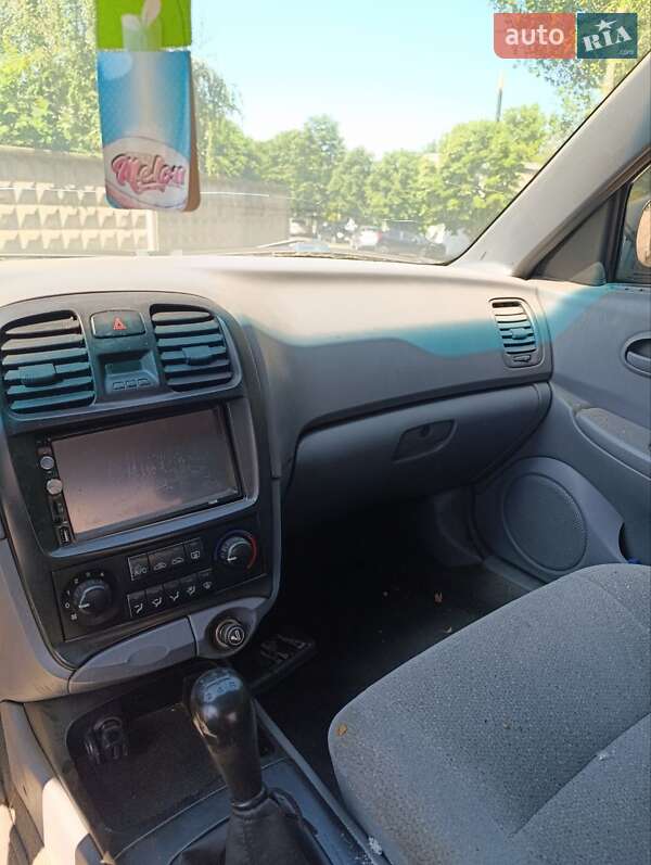 Седан Kia Magentis 2001 в Запорожье