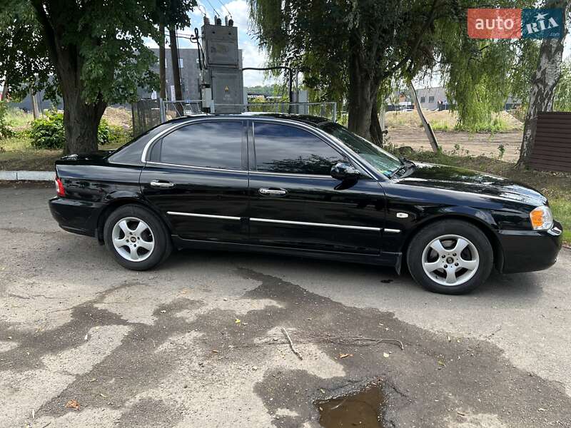 Седан Kia Magentis 2004 в Луцке