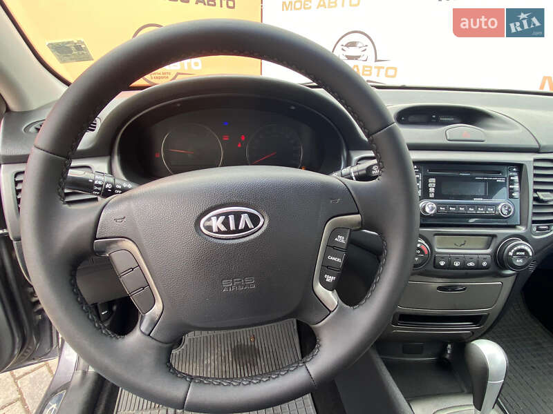 Седан Kia Magentis 2006 в Ровно