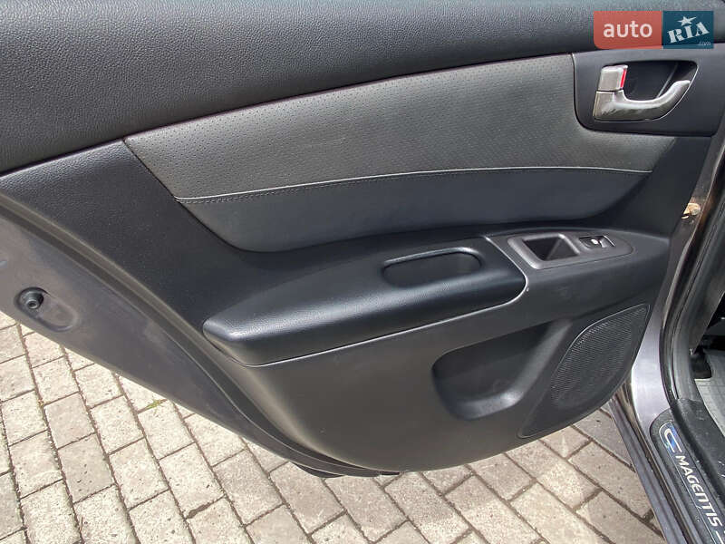 Седан Kia Magentis 2006 в Ровно