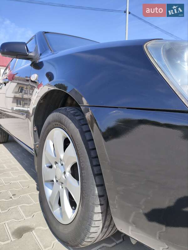 Седан Kia Magentis 2008 в Львові