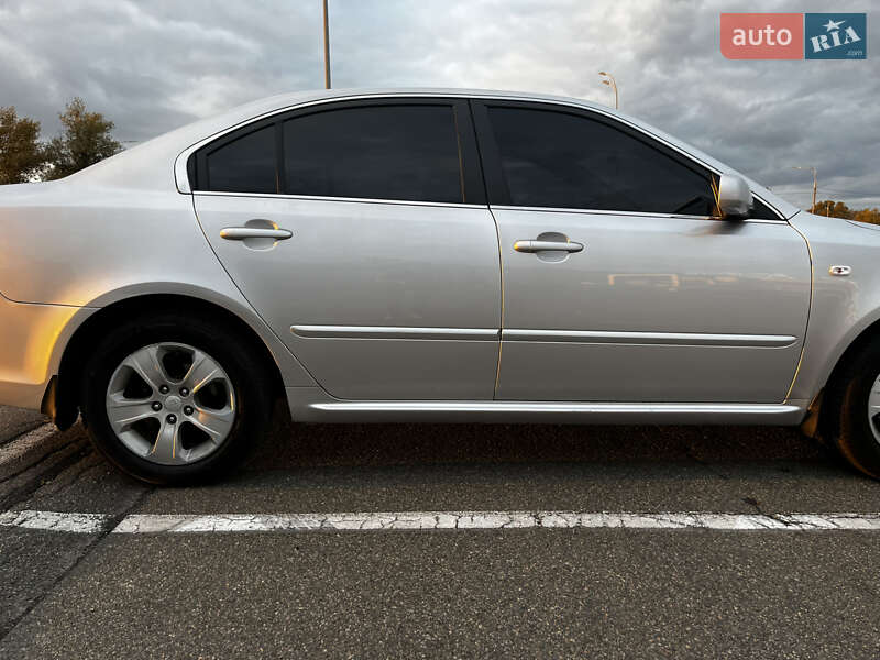 Седан Kia Magentis 2008 в Києві