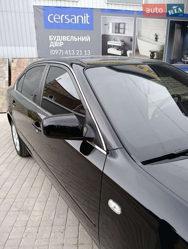 Седан Kia Magentis 2005 в Хмельнике
