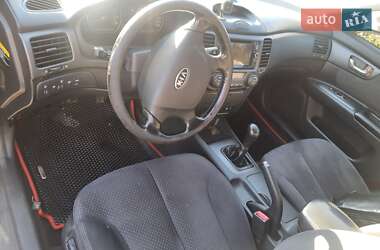 Седан Kia Magentis 2006 в  фото 2 Седан Kia Magentis 2006 в