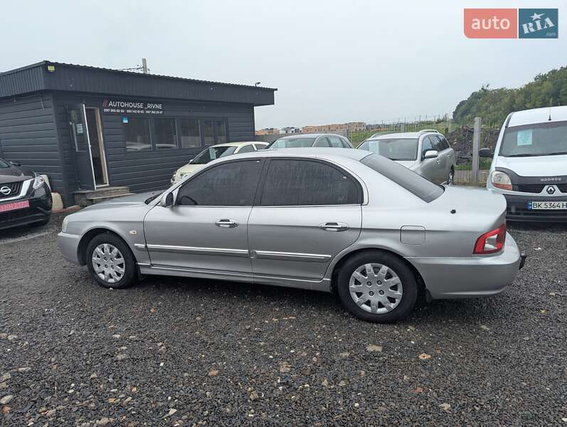 Седан Kia Magentis 2006 в Ровно