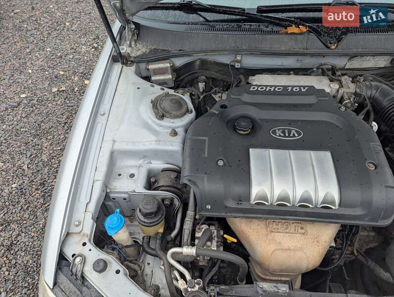 Седан Kia Magentis 2006 в Ровно