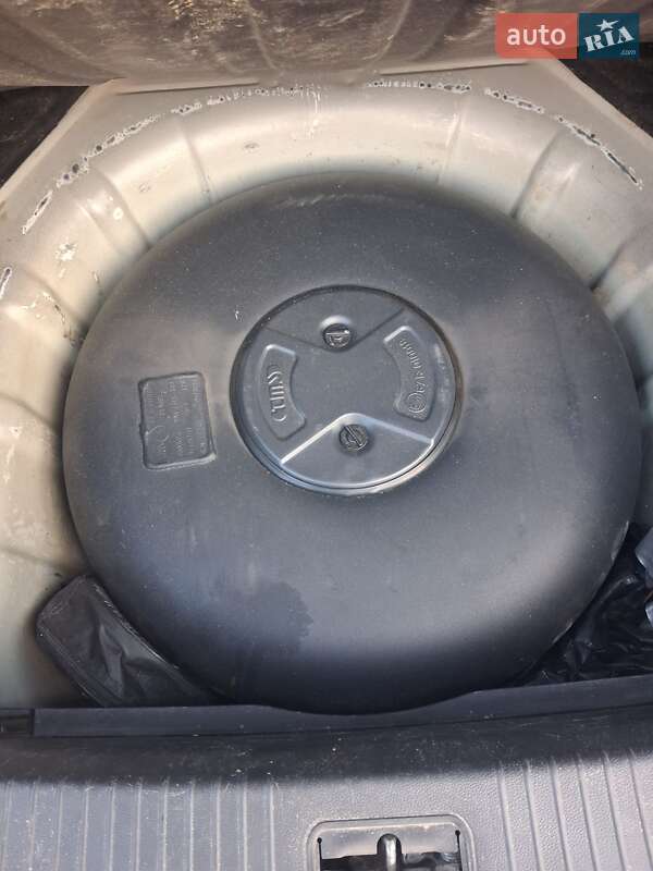 Седан Kia Magentis 2008 в Кременчуге