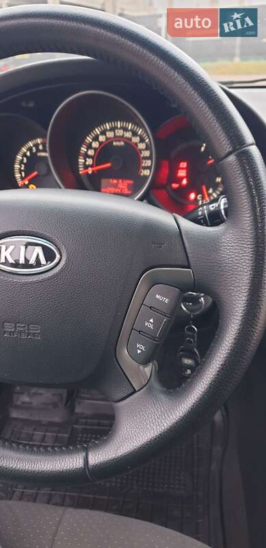 Седан Kia Magentis 2008 в Києві