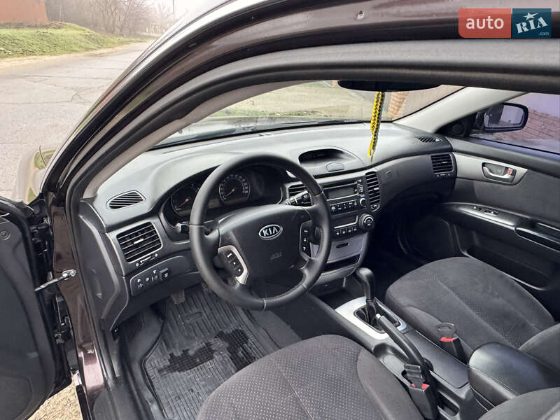 Седан Kia Magentis 2008 в Кам'янському